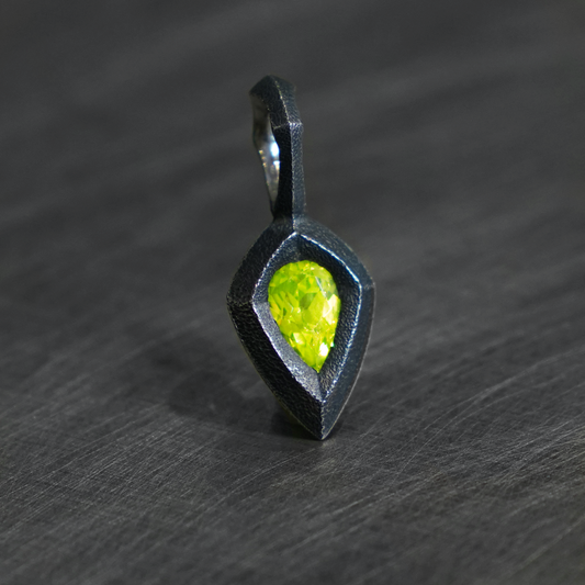 ultra-garnet shield amulet